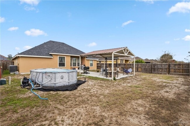 Building Photo - 19 Canela Ave