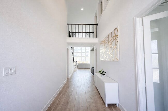 Building Photo - 30926 Vintage Crk Ln