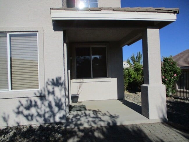 Building Photo - Northwest Suburban  Beauty