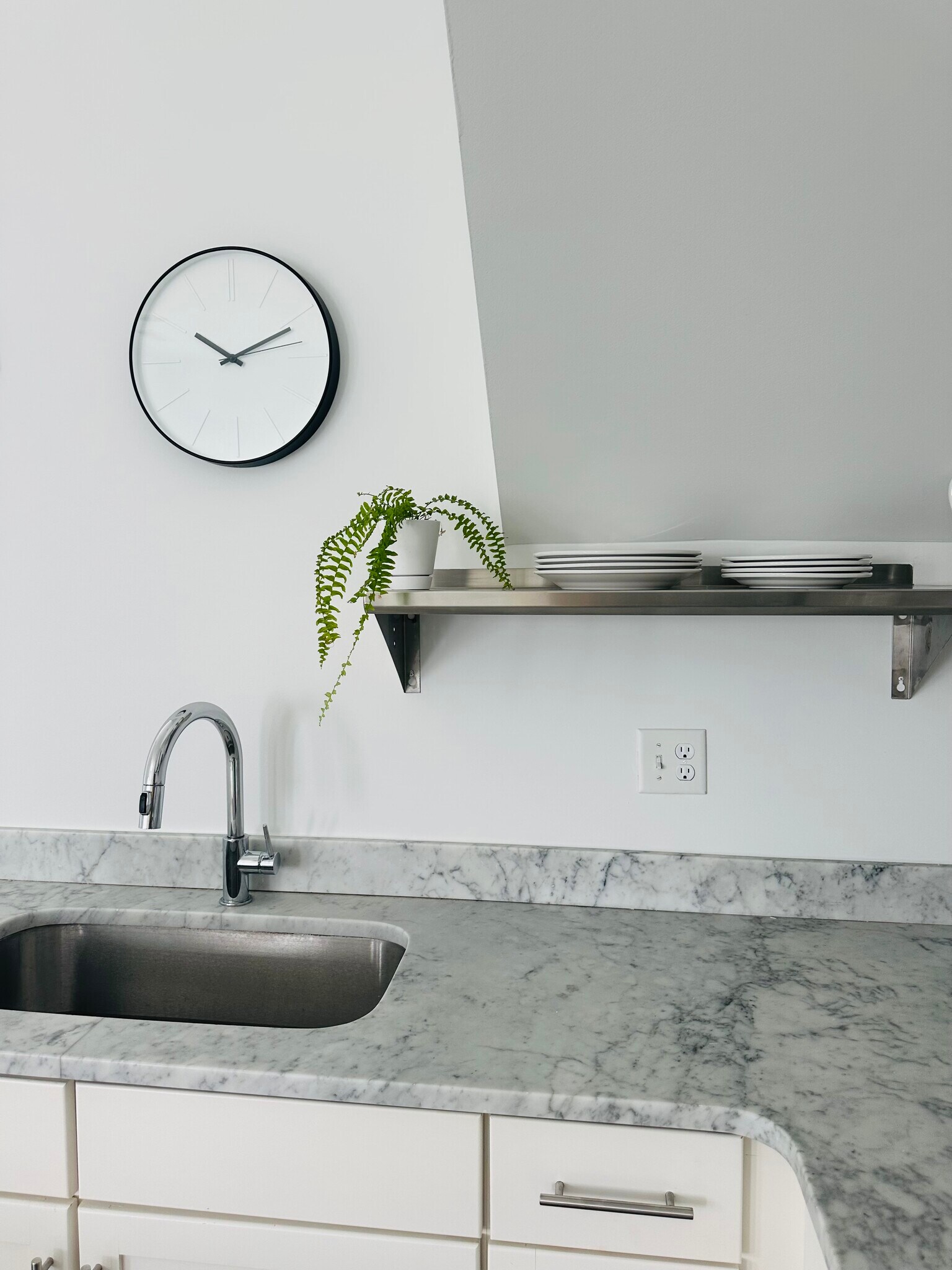 kitchen - 1056 2nd Ave S