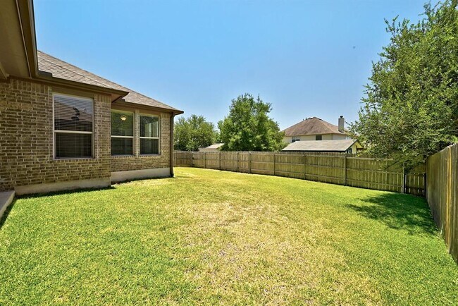 Building Photo - 510 Rolling Brook Ln