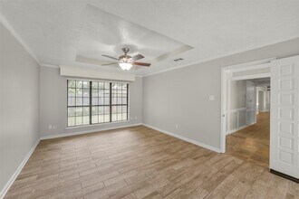 Building Photo - 5147 Beechnut St