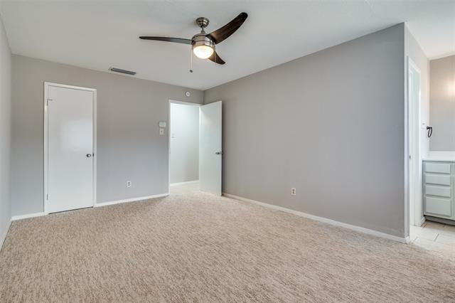Building Photo - 614 Debra Dr