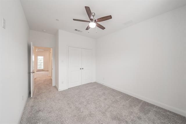 Building Photo - 4201 Shavano Dr