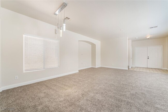 Building Photo - 9175 Sunken Meadow Ave