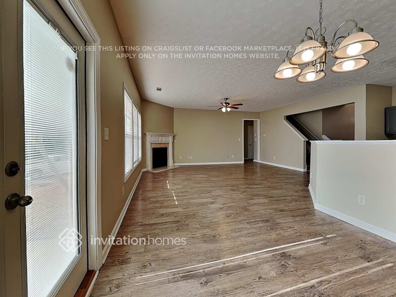 Building Photo - 6680 Island Pointe Dr