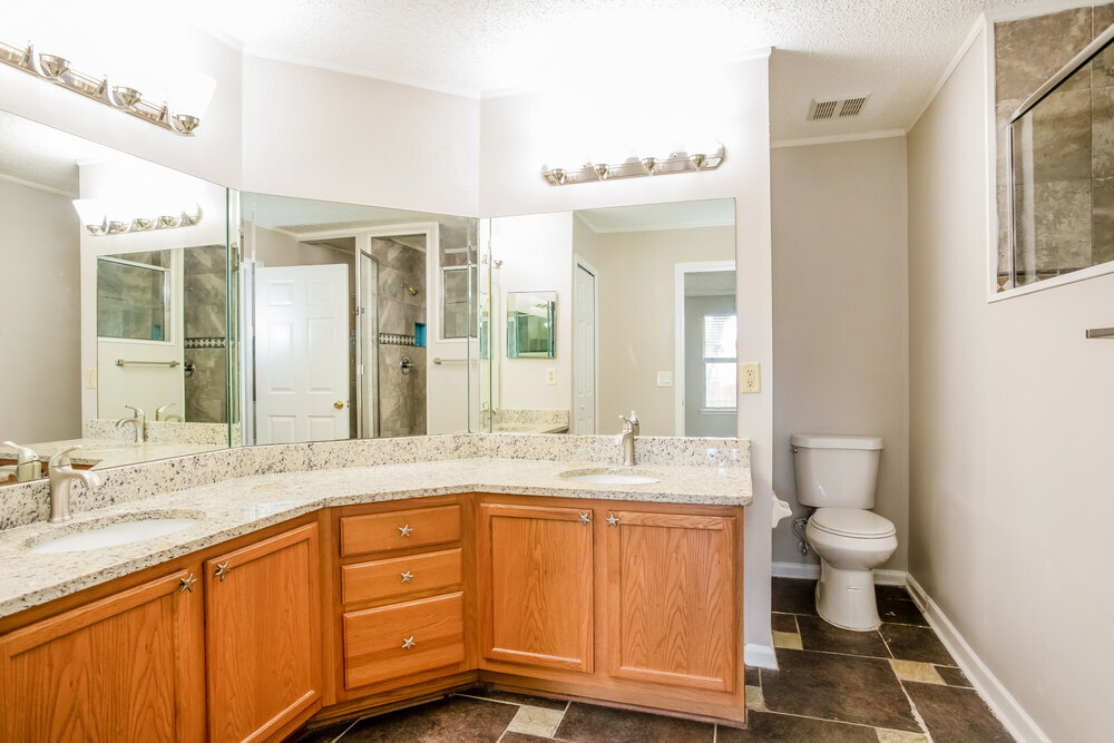 Building Photo - 3268 Avalon Dr