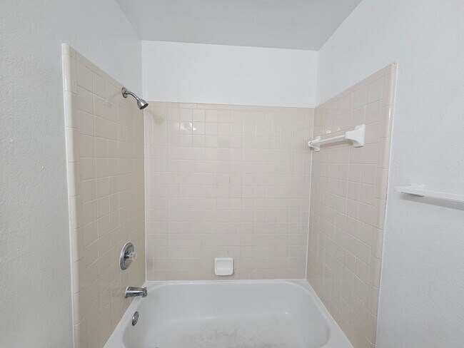 Building Photo - 3407 Toledo Dr