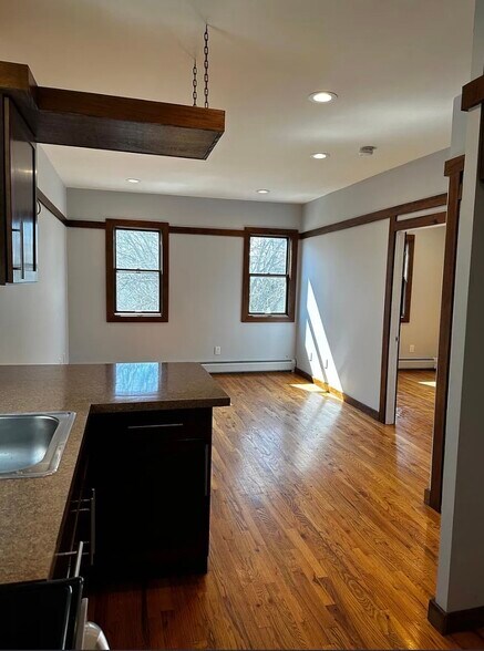 Building Photo - 68 W 19th St