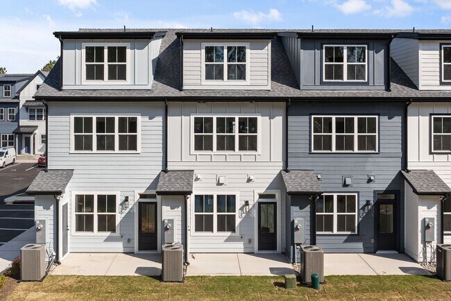 Building Photo - **OFFERING RENT DISCOUNT PROMOTION FOR FIRST 6 MONTHS** New Construction 4BD, 3.5BA Raleigh Townh...