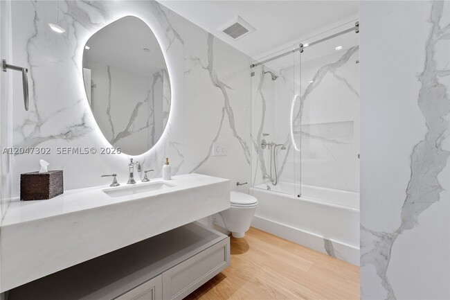 Building Photo - 5242 Fisher Island Dr