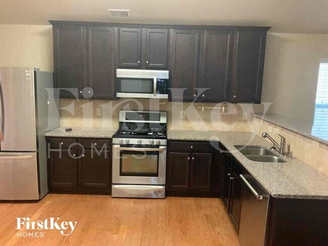 Building Photo - 436 Parkstone Dr