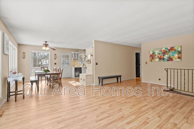 Building Photo - 4850 McAllister Ave NE