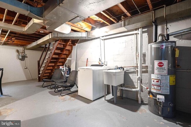 Building Photo - 336 Imla St