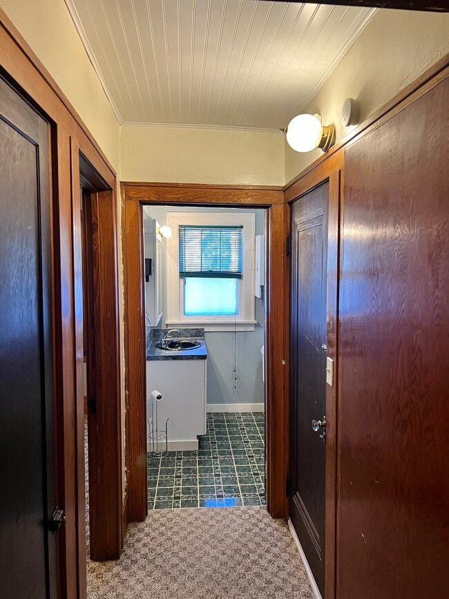 Building Photo - 4351 Dover Center Rd