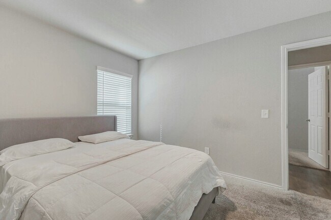 Building Photo - 10658 Red Orchid Dr