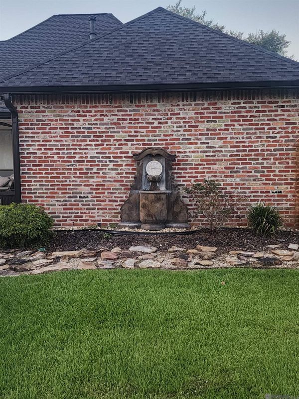 Building Photo - 37313 Mindy Wy Ave