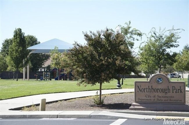 Building Photo - Cozy Condo nestled in Syrah at Natomas!