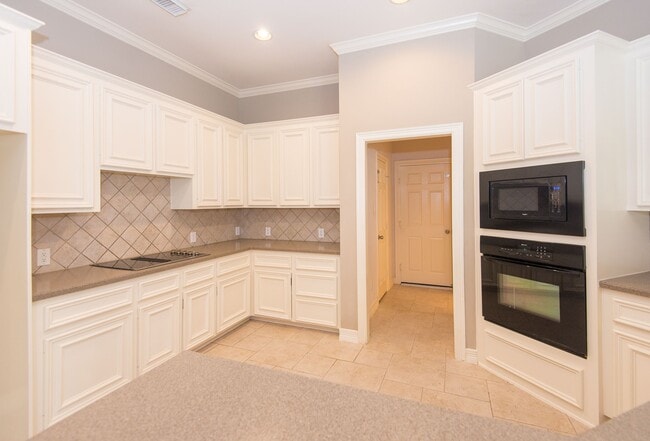 Building Photo - 2313 Echo Harbor Dr