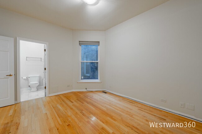 Building Photo - 1017 W Dakin St