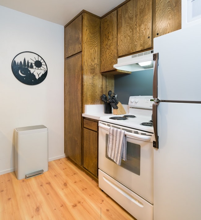 Building Photo - Horizon IV – Fully Furnished 1 Bedroom + Loft Condo | Flexible Lease Terms | Mammoth Lakes
