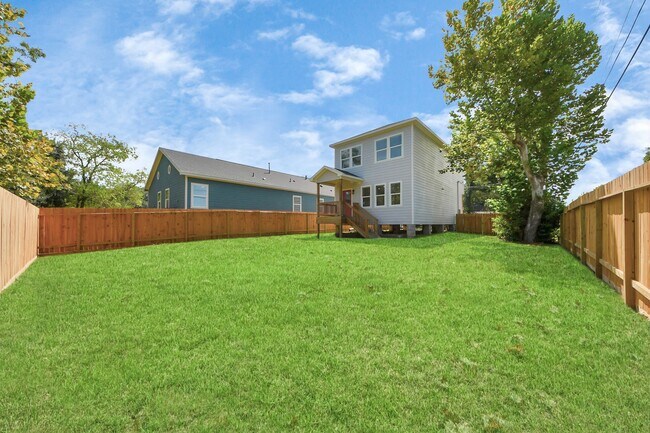 Building Photo - 1316 W Willis St