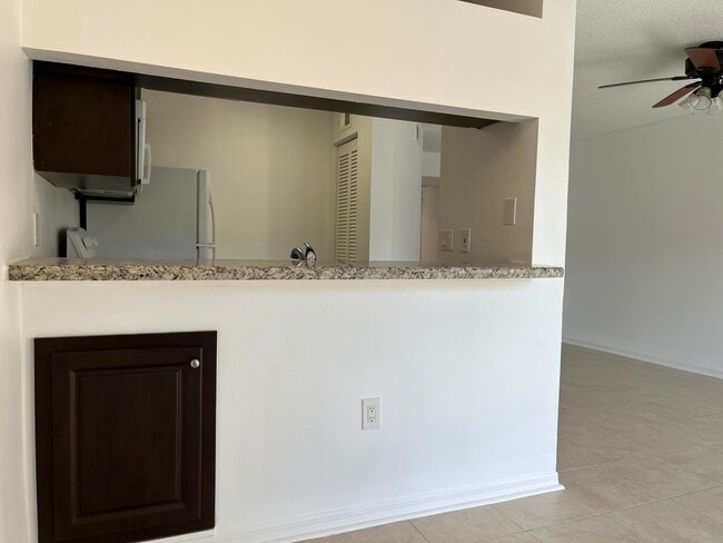 Building Photo - 18106 Glenmoor Dr