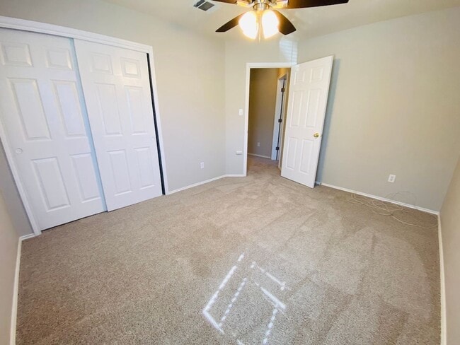 Building Photo - Great Home in Willow Run!