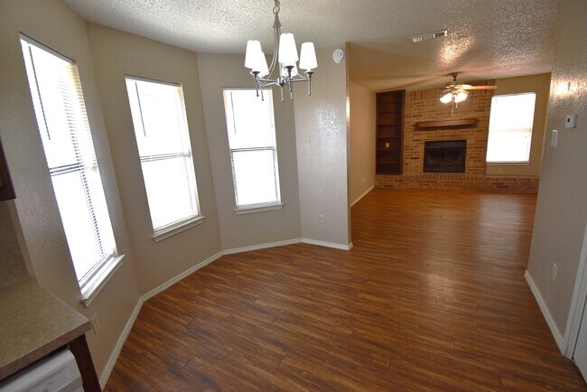Building Photo - Four Plex