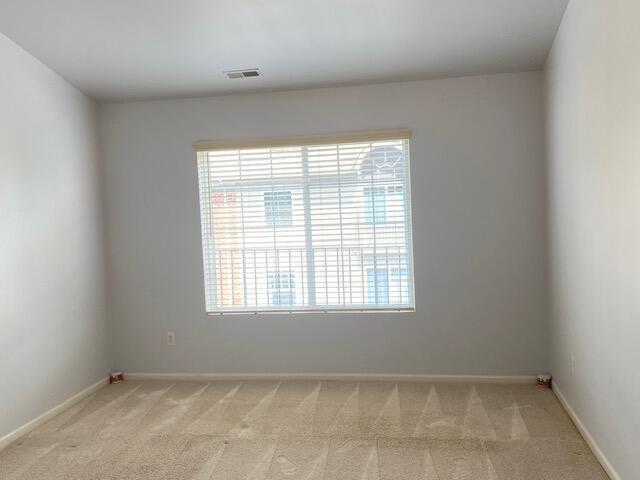 Building Photo - 119 W Oakbrook Dr