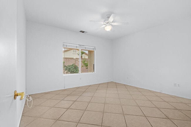 Building Photo - 78472 Glastonbury Way