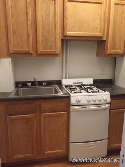 Building Photo - 1334 Commonwealth Ave