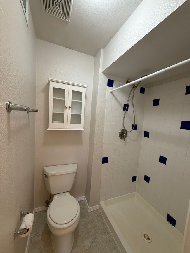 Building Photo - 5812 Brahma Dr NW