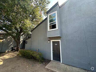 Building Photo - Trinity Meadows 404