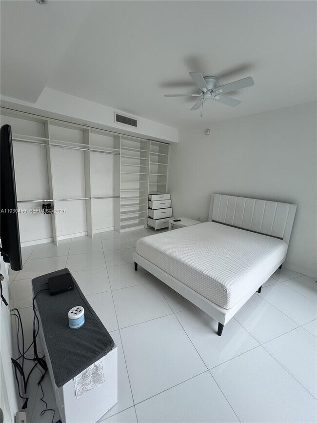 Building Photo - 92 SW 3rd St