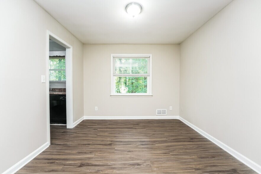 Building Photo - 2606 Northbrook Rd