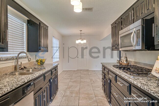 Building Photo - 8730 Grenadier Dr