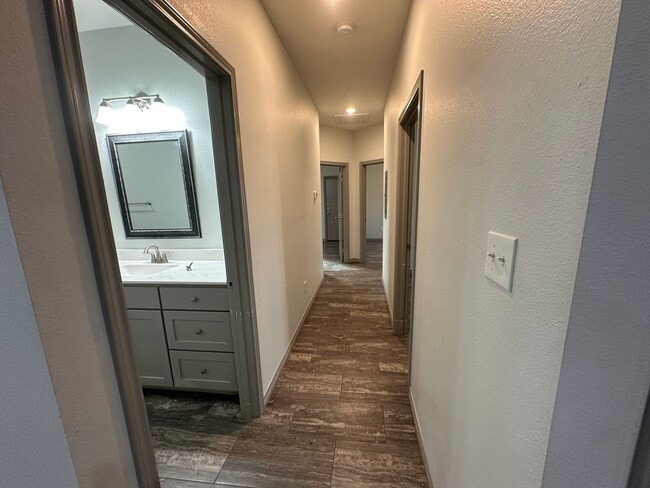 Building Photo - 13314 CR 285-Unit 5