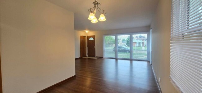 Building Photo - 8607 N Osceola Ave