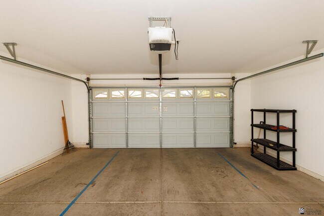 Building Photo - 2250 S 23rd Dr