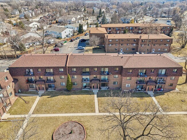 Building Photo - 501 McHenry Rd