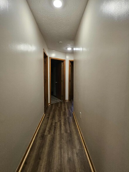 Building Photo - 468 Topaz Ln