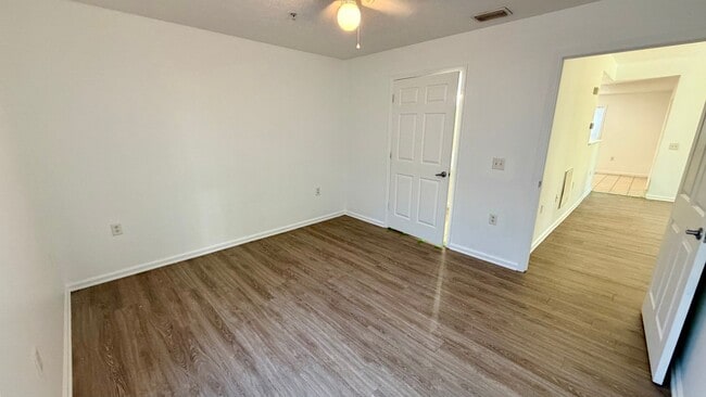 Building Photo - 9127 Laird St