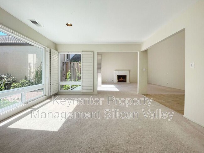 Building Photo - 1927 Amalfi Way