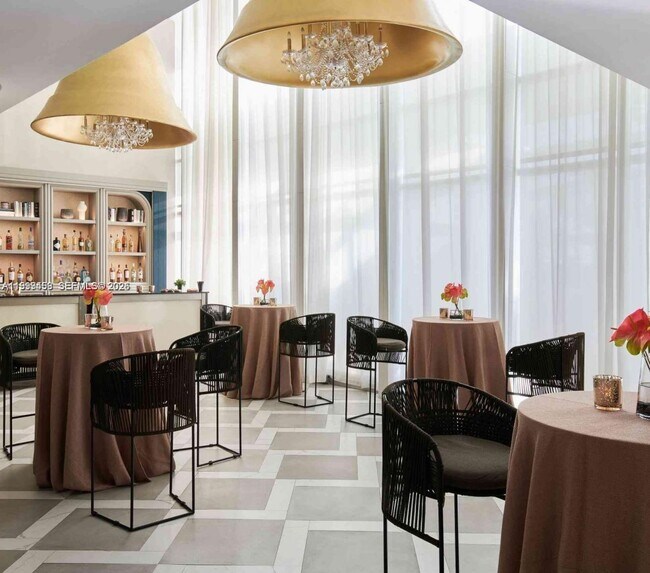 Building Photo - 1100 West Ave