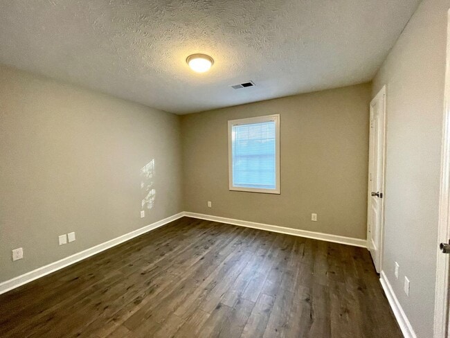 Building Photo - 00509