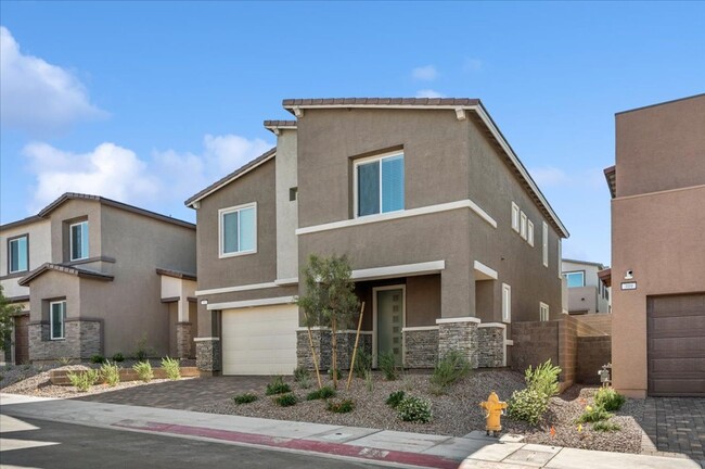 Building Photo - Beautiful New Home in Black Mountain Planned Community