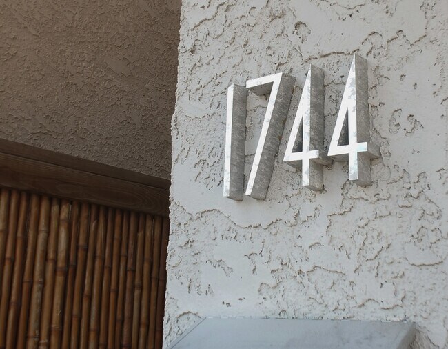 Primary Photo - 1744 Haynes Ln