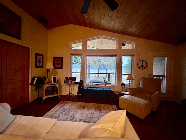 Building Photo - 11198 N 1st St