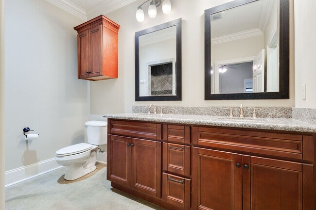 Building Photo - FOR RENT in LAFAYETTE!